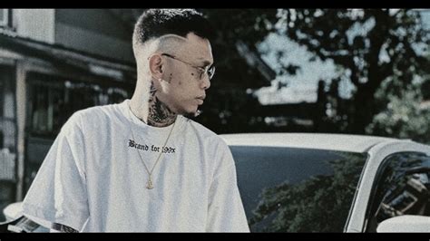 skusta clee song outfit kakaiba